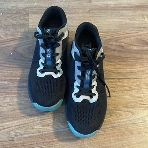 Hardly used tyr cxt-1 pat vellner